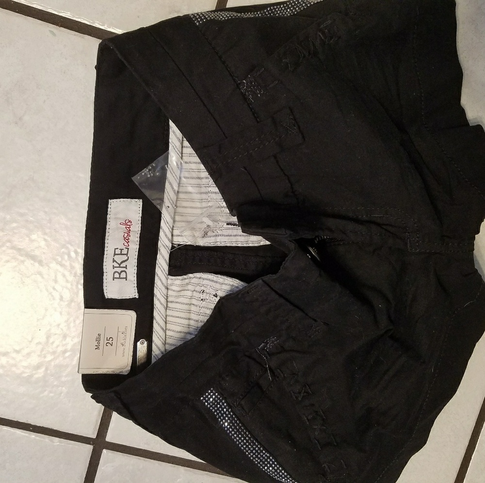 BKE casuals shorts - Picture 4 of 4